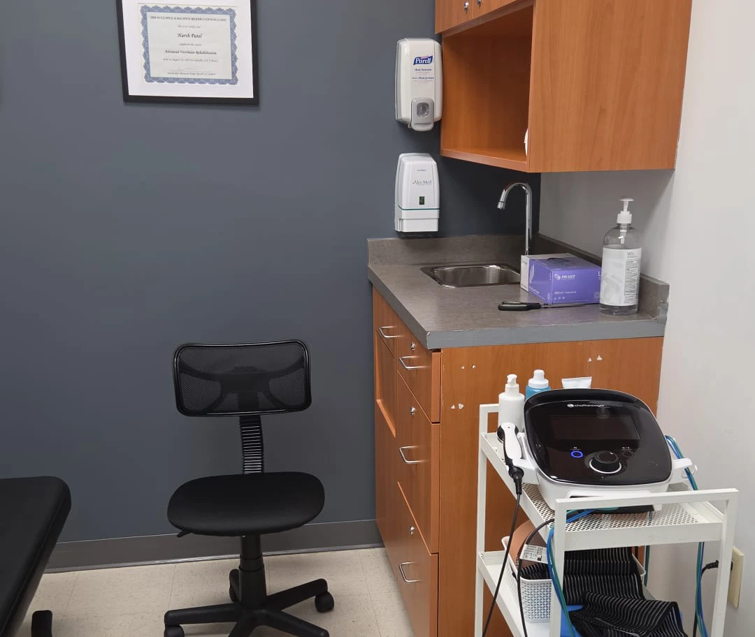 Sterling Physiotherapy Hamilton clinic treatment room at 505 Rymal Road East